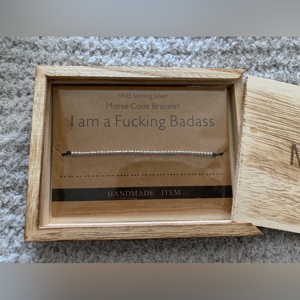 Monily STRENGTH BRACELET with Wooden Gift Box